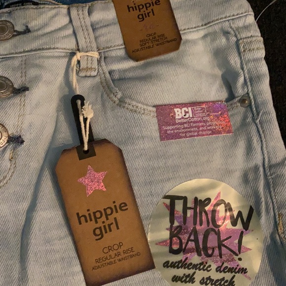 NWT Hippy Girl distressed crop jeans - Picture 3 of 4